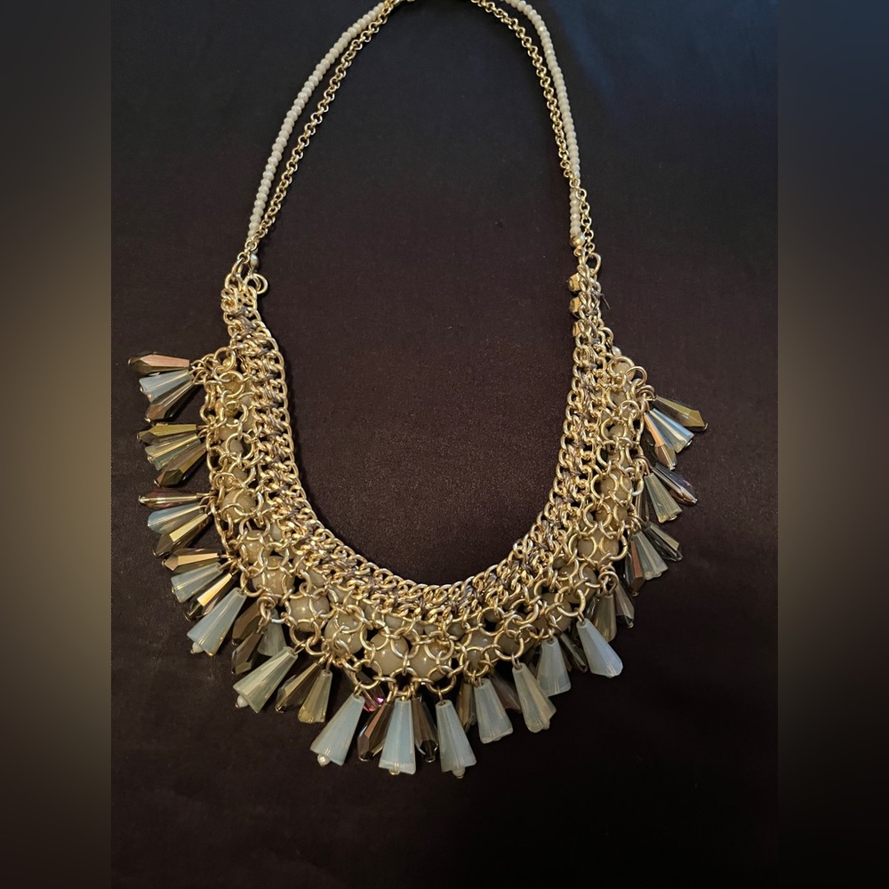 Ann Taylor LOFT statement necklace